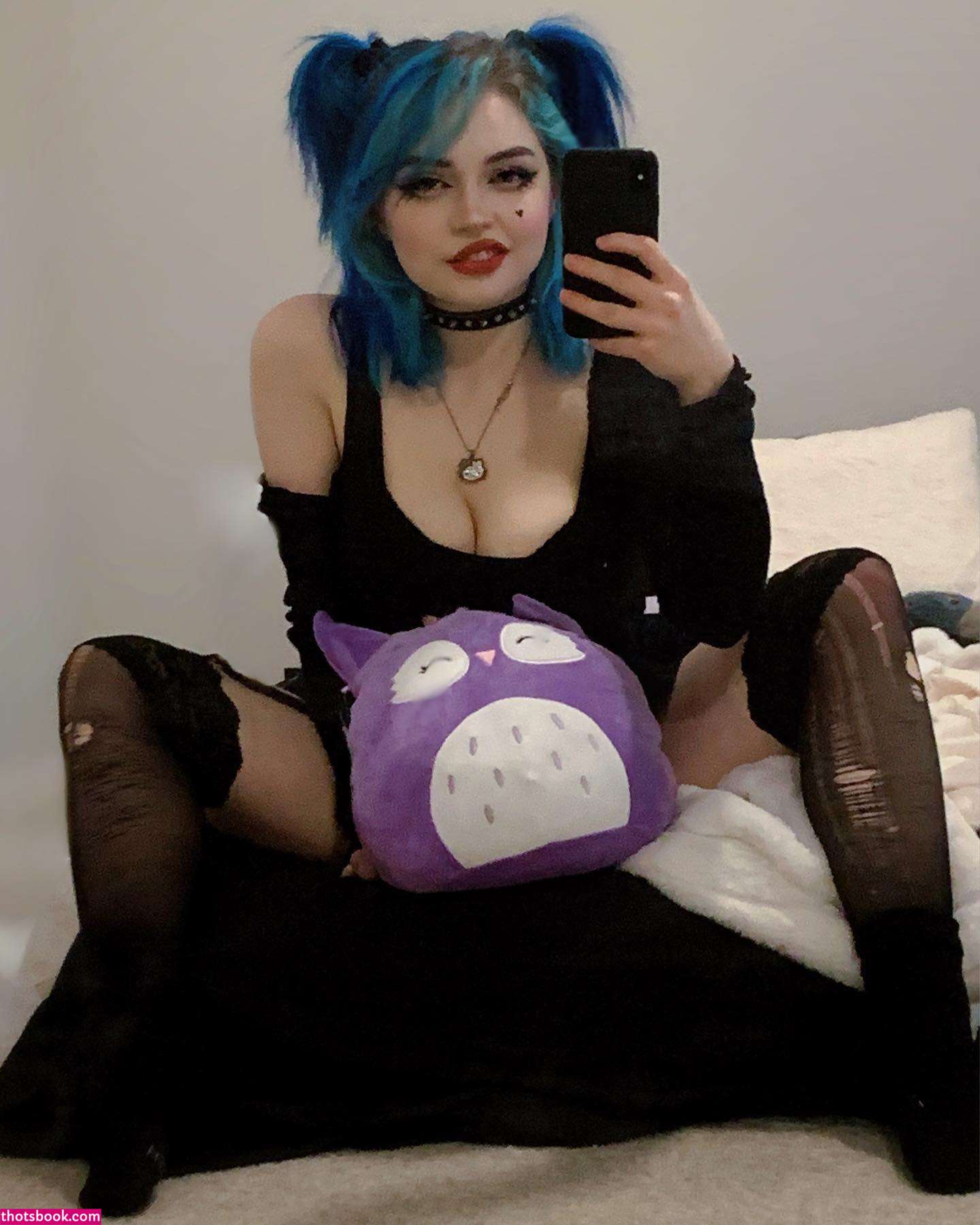 Queennephilim Photo #26