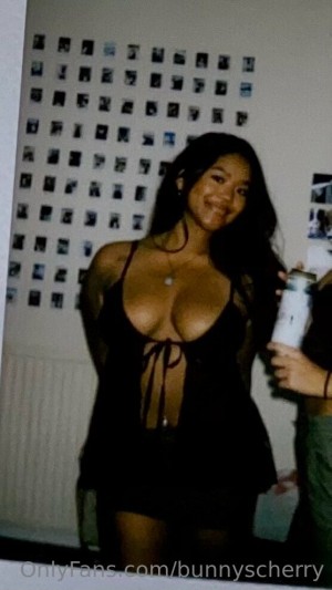 Bunnyscherry Photo #5