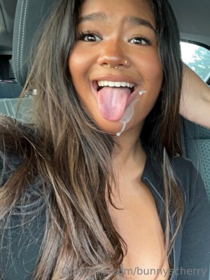 Bunnyscherry Photo #17