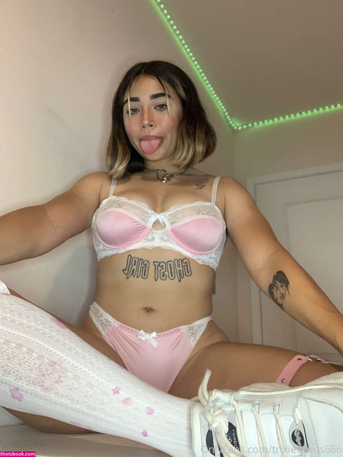 Trixievenus666 Photo #72