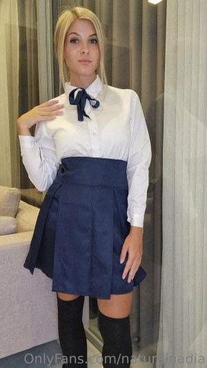 Natural Nadia Photo #15