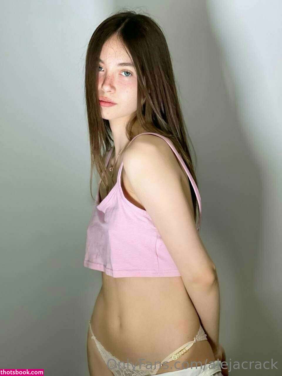 Aleja Crack Photo #44