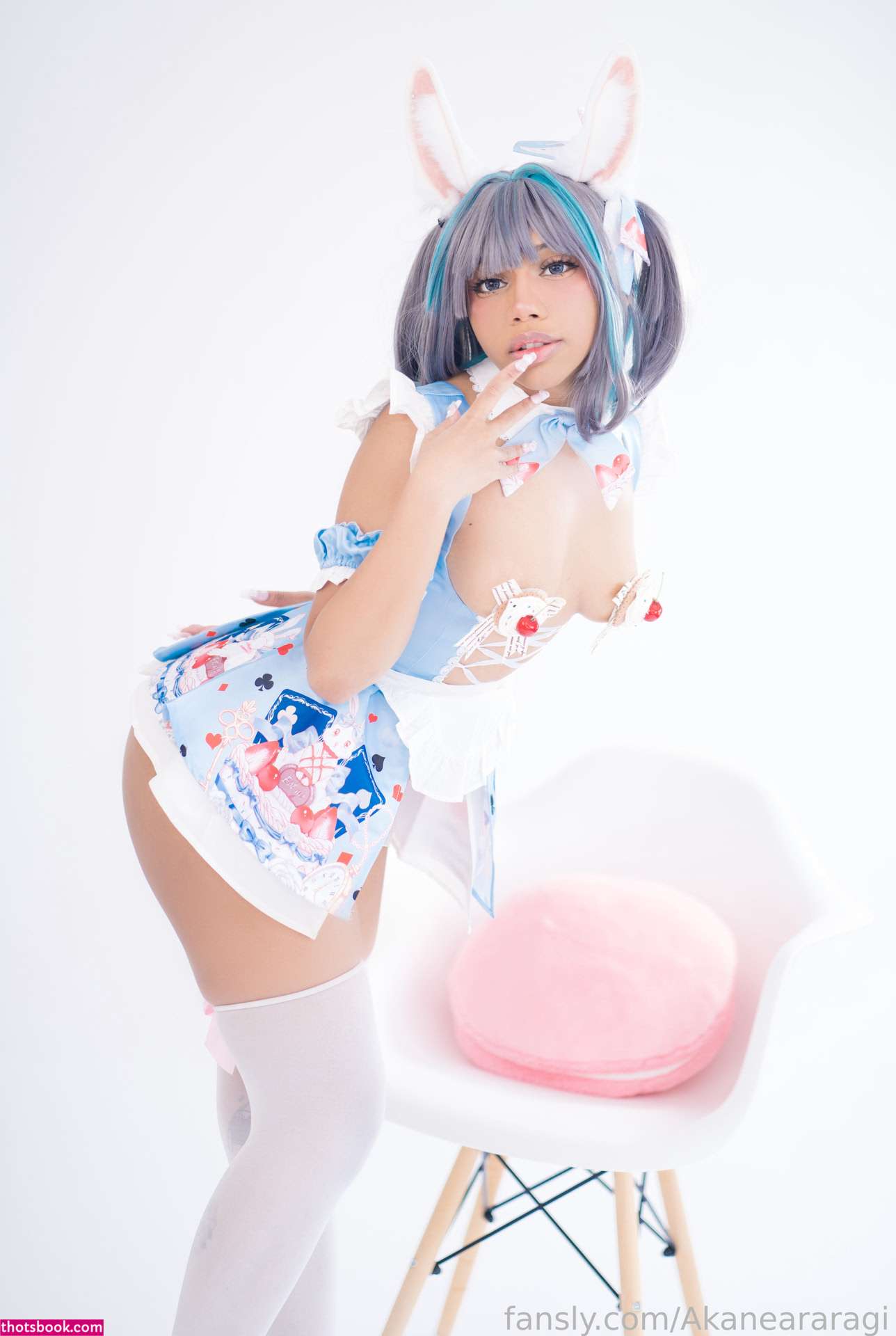 Akane Araragi Photo #155