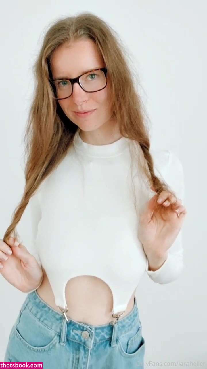 Laraheller Photo #40