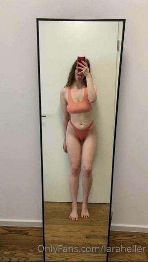 Laraheller Photo #31