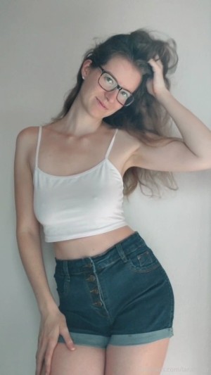 Laraheller Photo #80