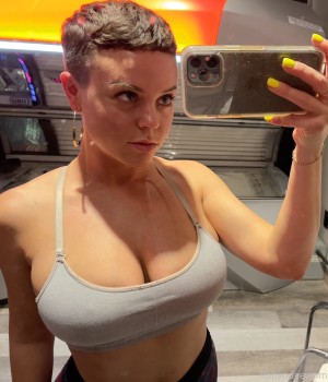 Rahyndee James Photo #25