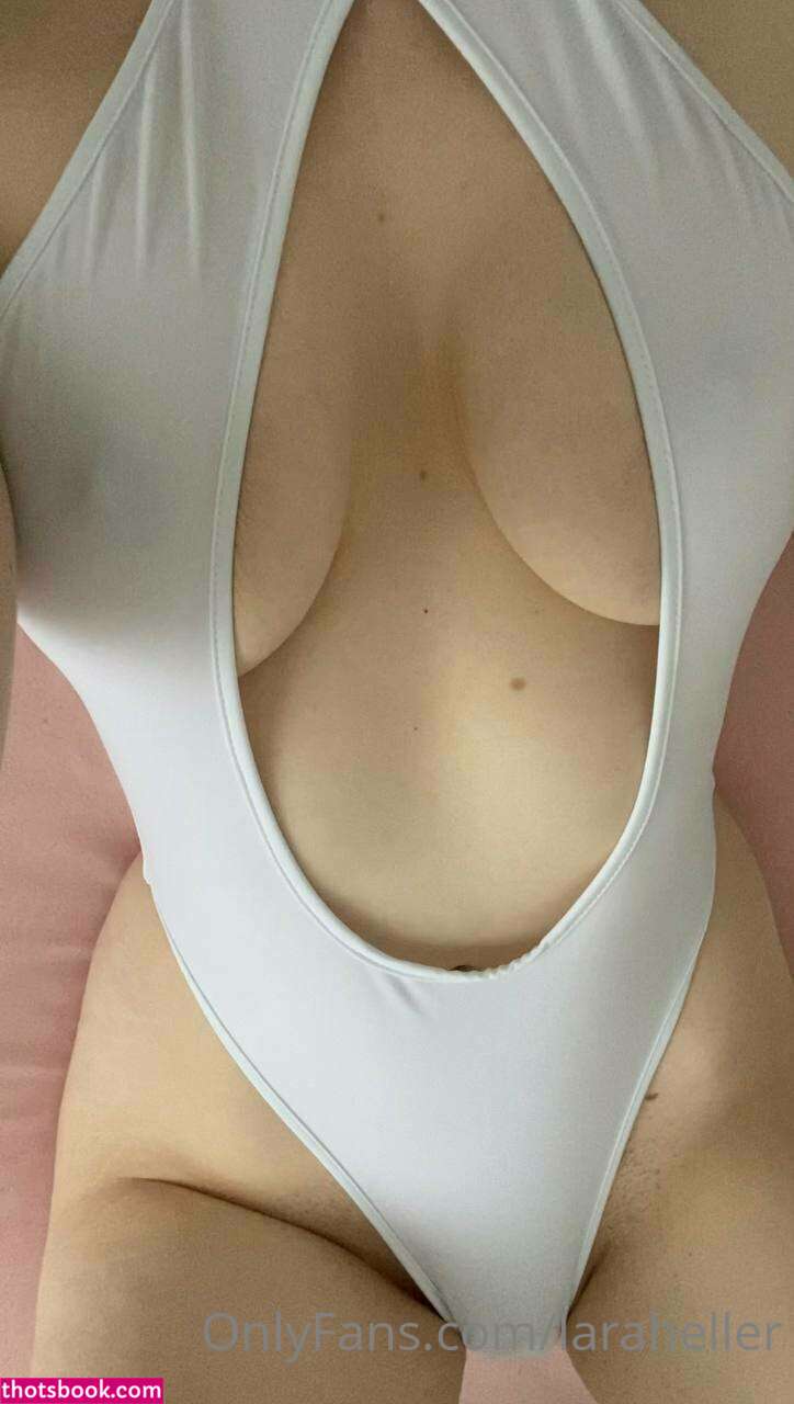 Laraheller Photo #102