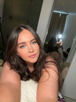 Evelyn White Photo #22