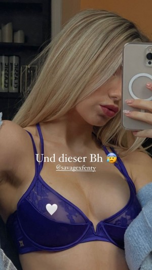 Ema Louise Photo #21