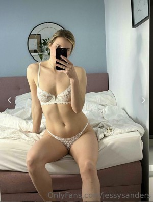 jessysanders Photo #4