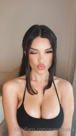 eceozbudak Photo #15