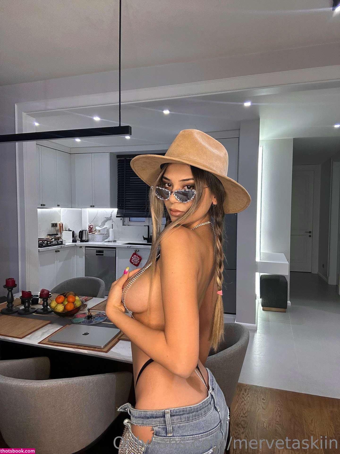 mervetaskiin Photo #138