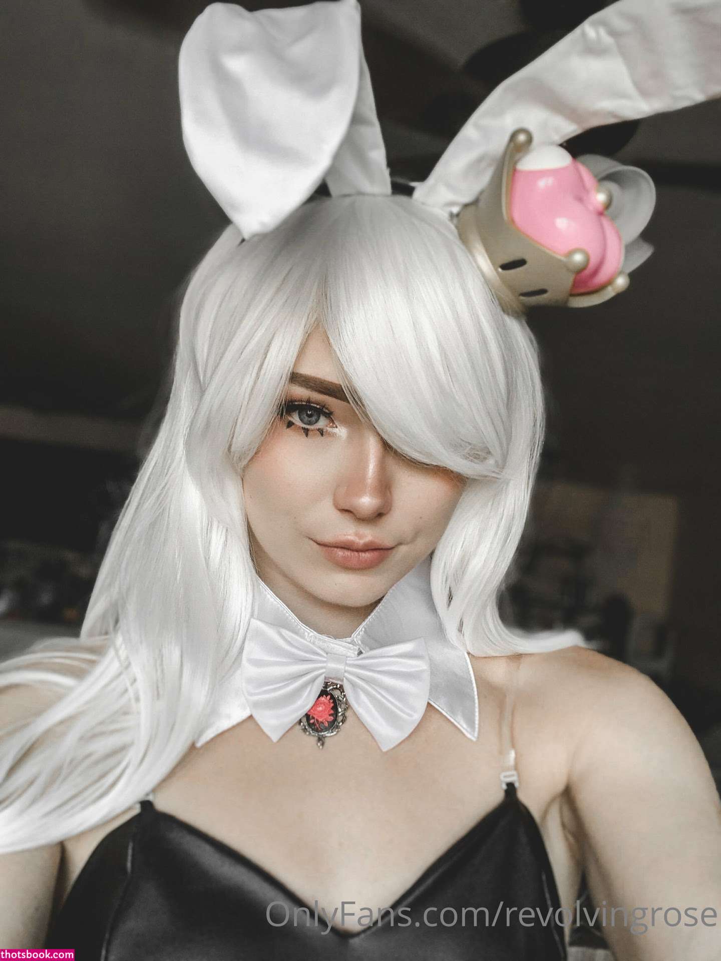 Revolvingrose Photo #20