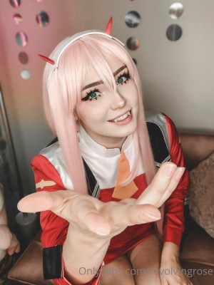 Revolvingrose Photo #78