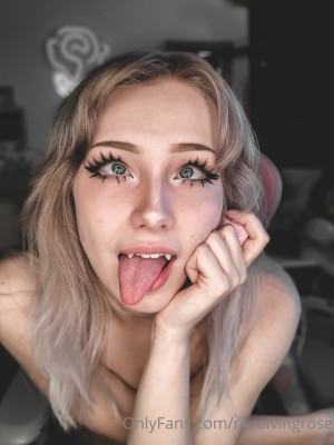 Revolvingrose Photo #113