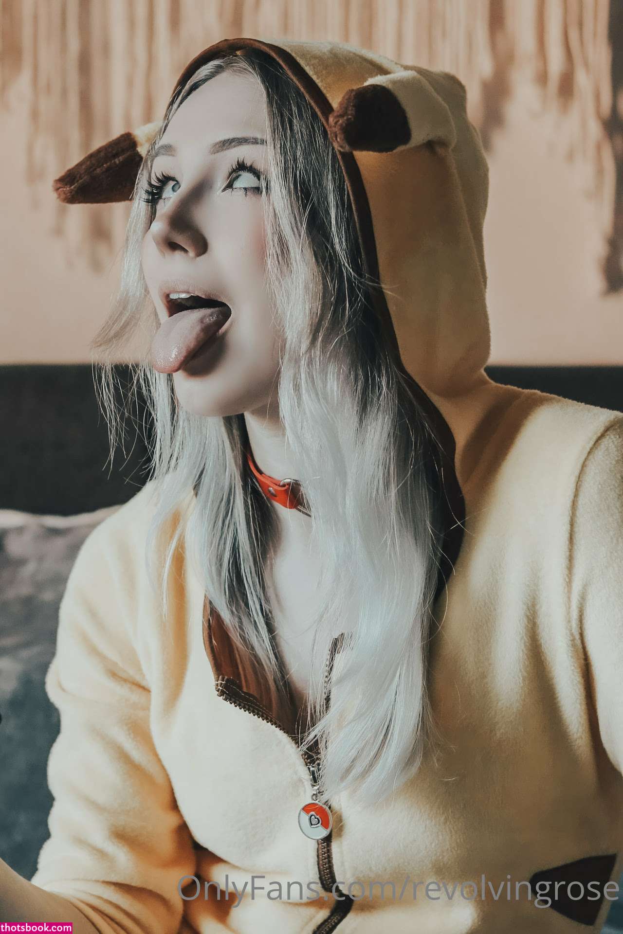 Revolvingrose Photo #207