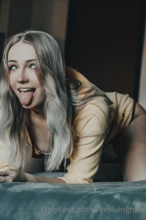 Revolvingrose Photo #215