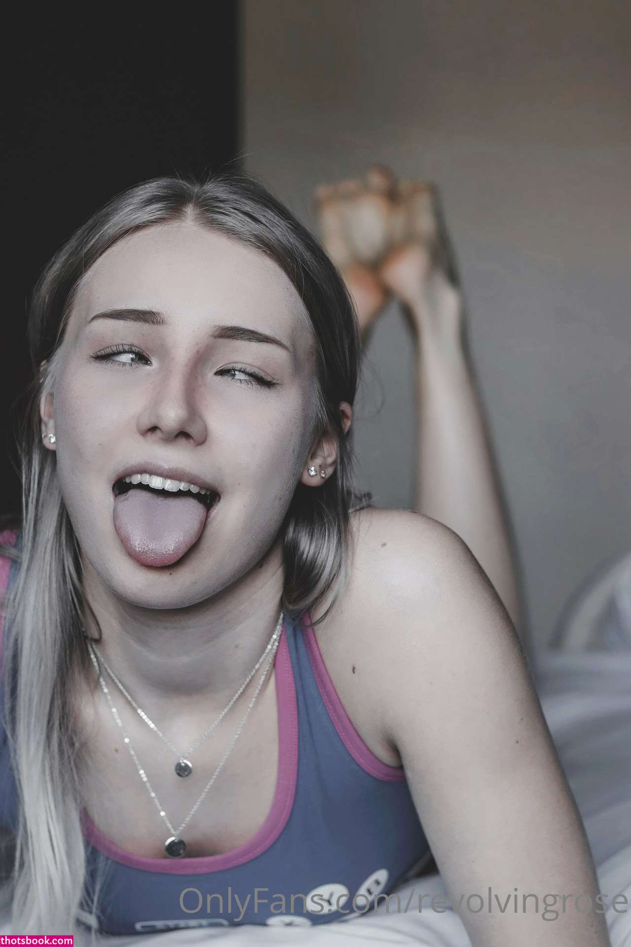 Revolvingrose Photo #221