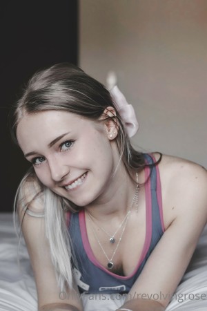 Revolvingrose Photo #229