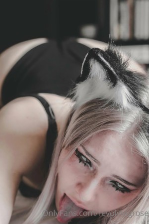 Revolvingrose Photo #250