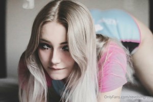 Revolvingrose Photo #258