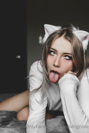 Revolvingrose Photo #261