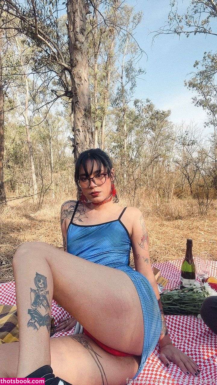 Sailor Gwen Photo #19