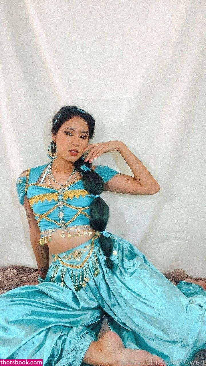 Sailor Gwen Photo #36