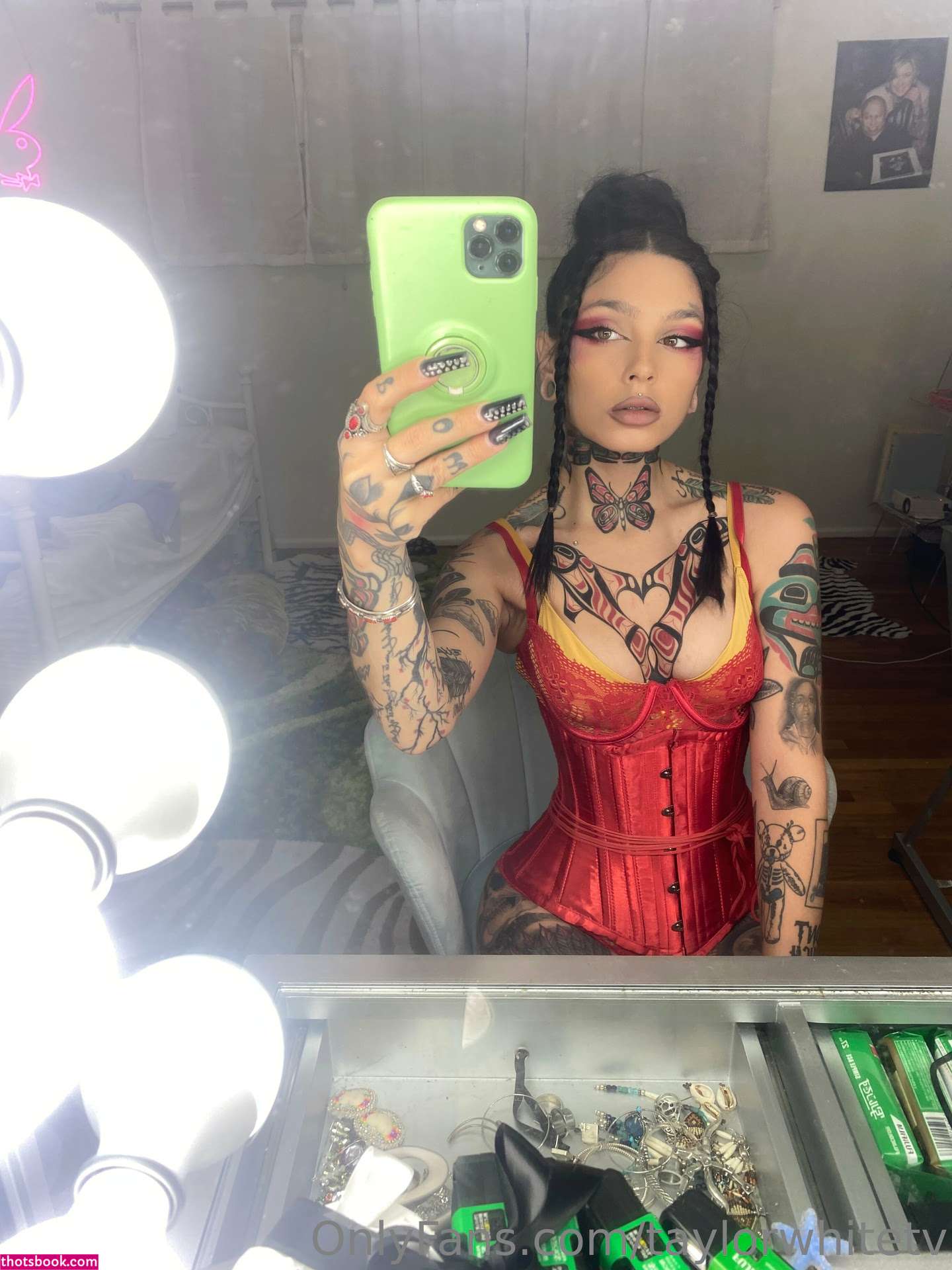 taylorwhitetv Photo #66