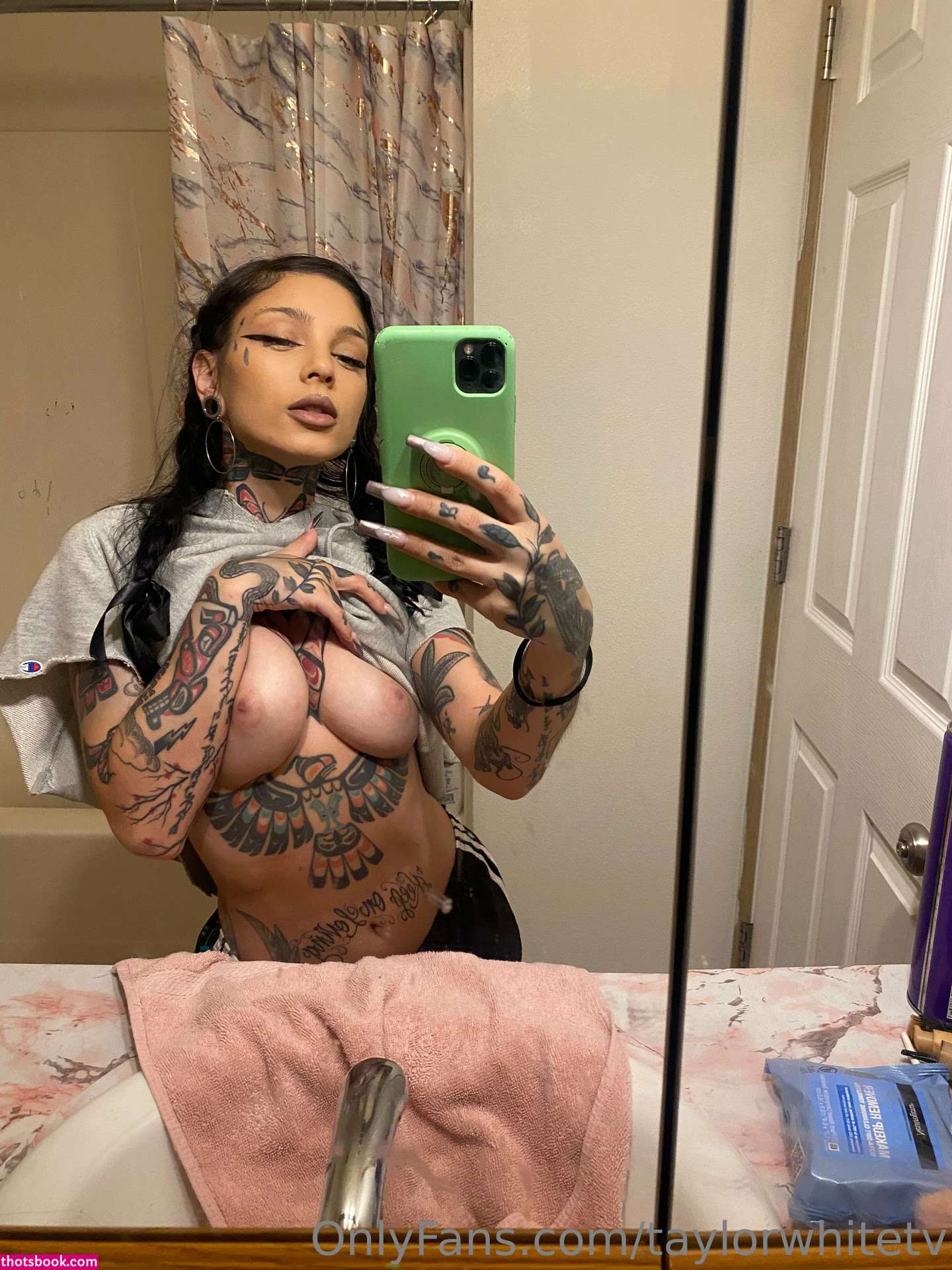 taylorwhitetv Photo #129