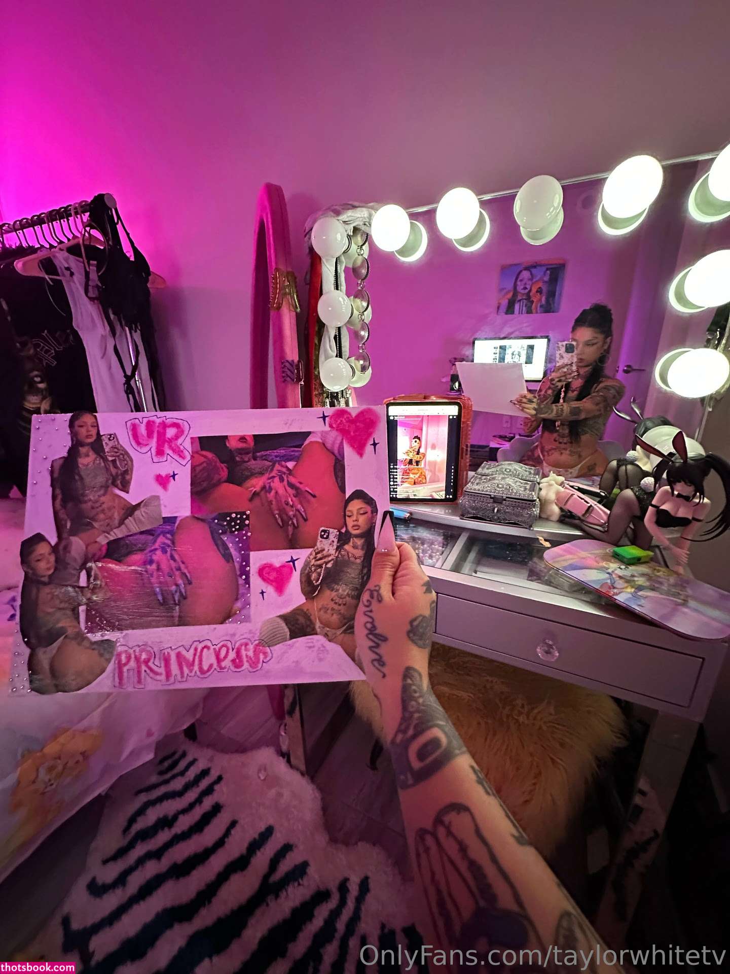 taylorwhitetv Photo #174