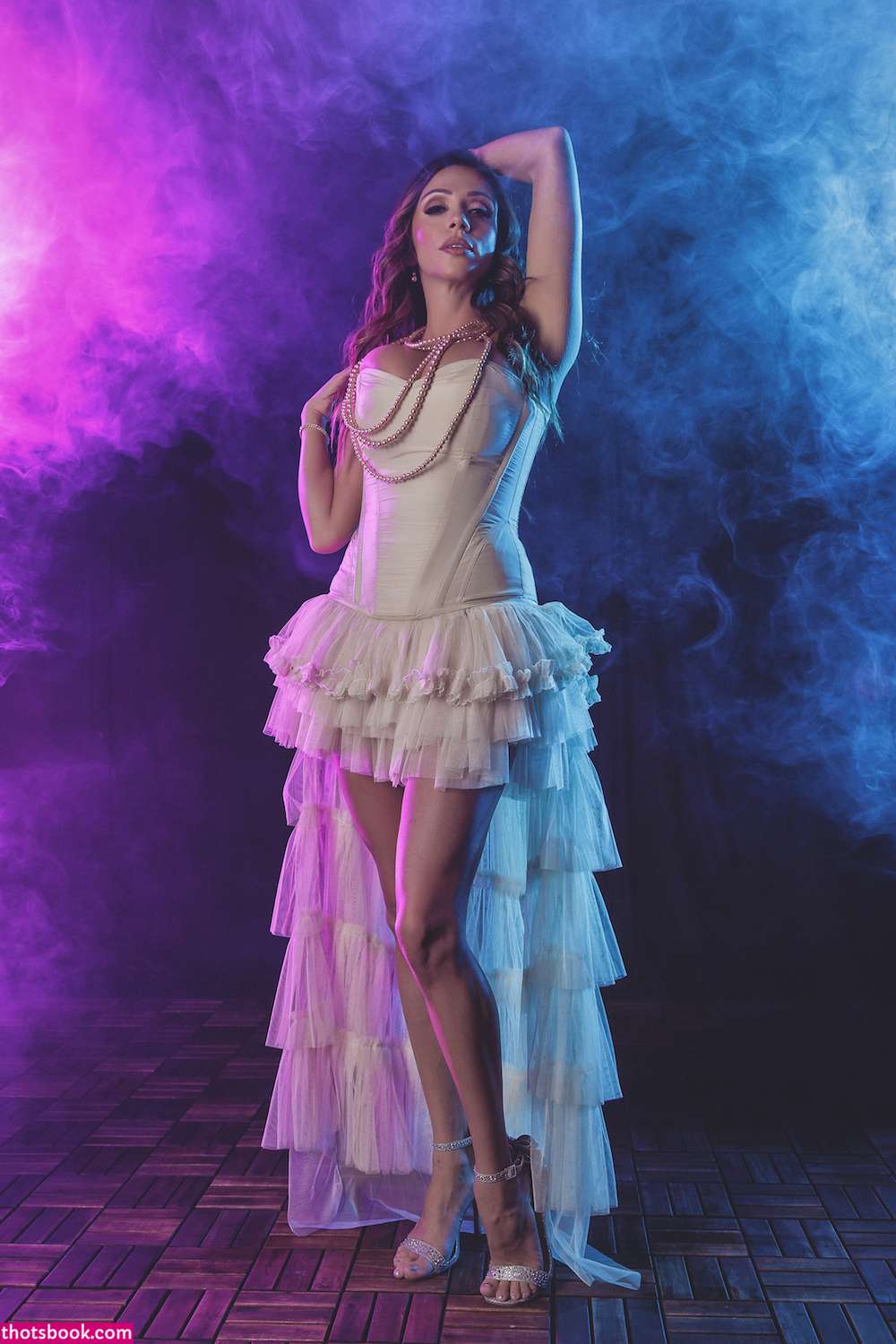 Ariella Ferrera Photo #9