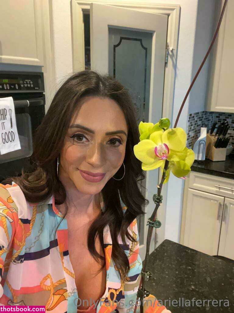 Ariella Ferrera Photo #40