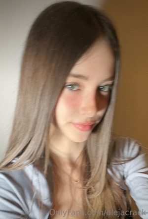 Aleja Crack Photo #133