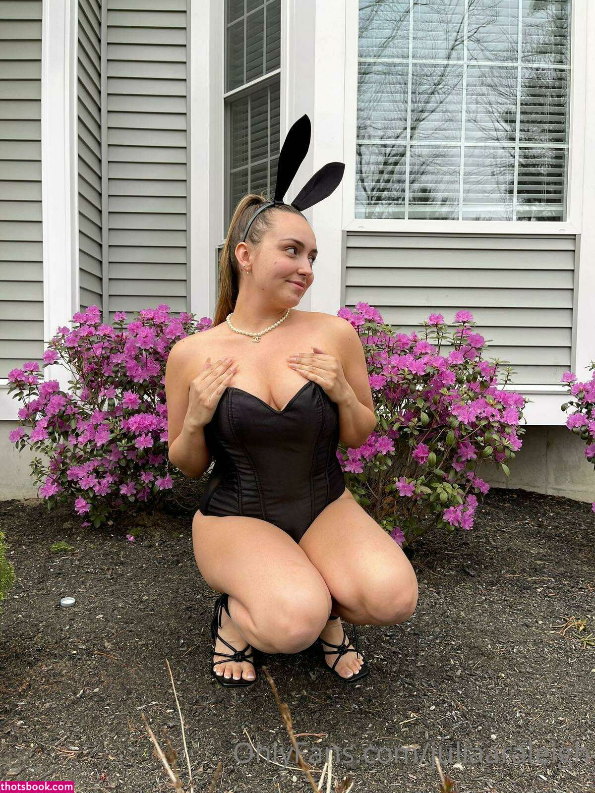 Julia Raleigh Photo #126