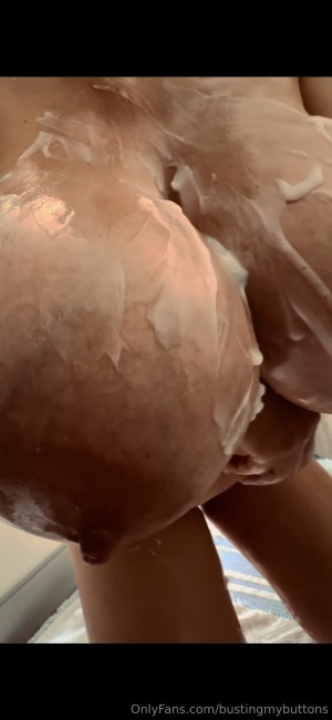 Bustingmybuttons Photo #31