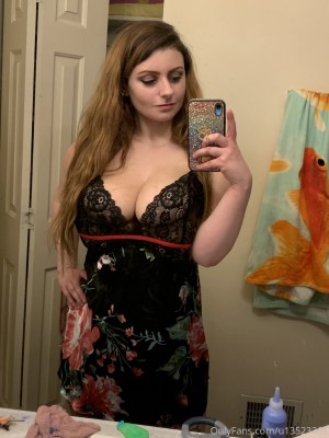 Chloerosesamantha Photo #16