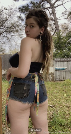 Luna Lovely Photo #40