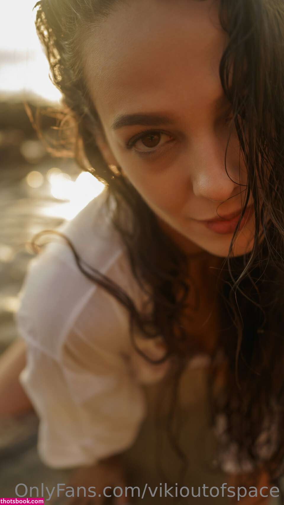 Vikioutofspace Photo #19