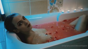 Vikioutofspace Photo #181