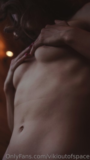 Vikioutofspace Photo #204