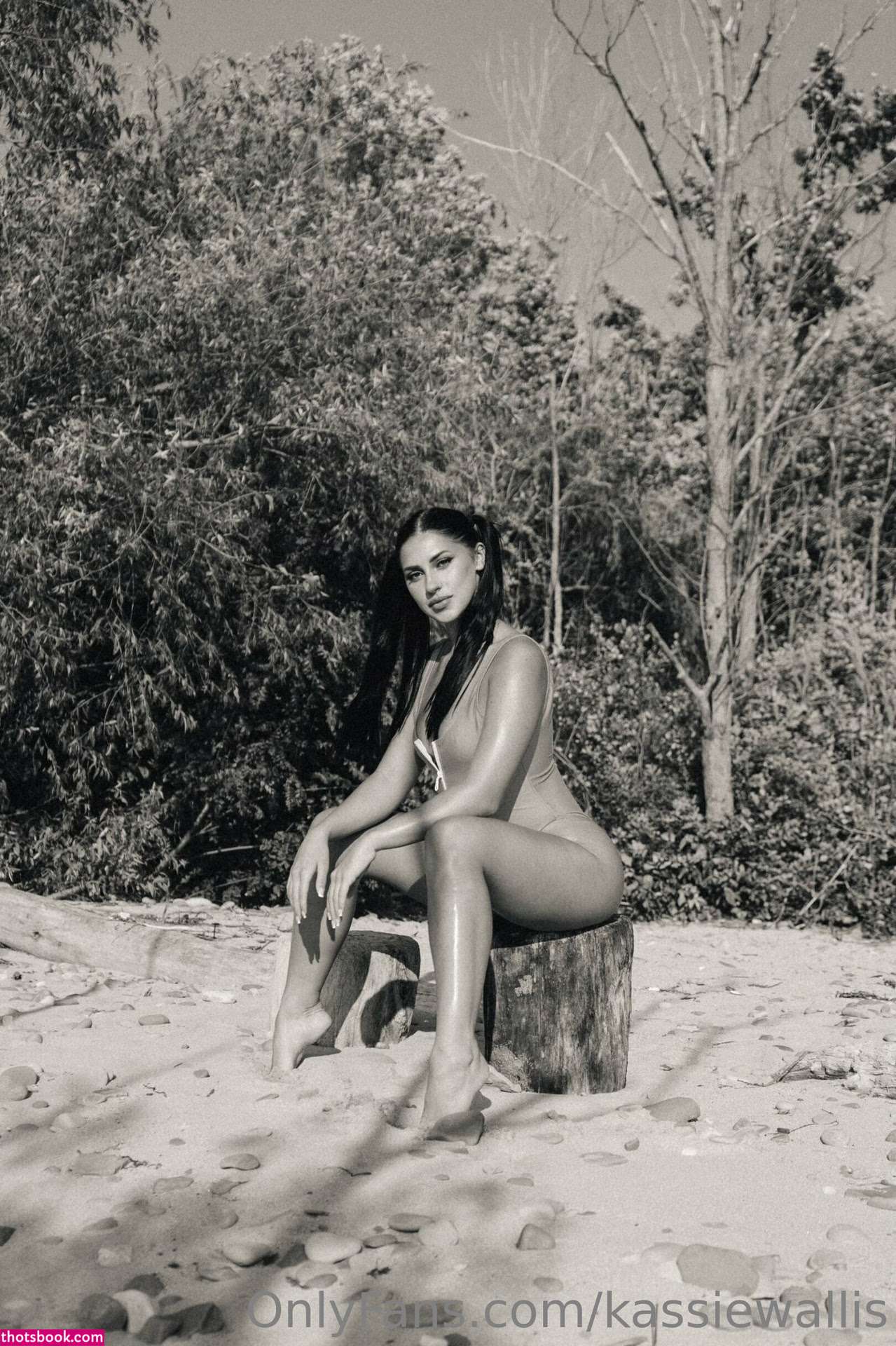 Kassie Wallis Photo #72