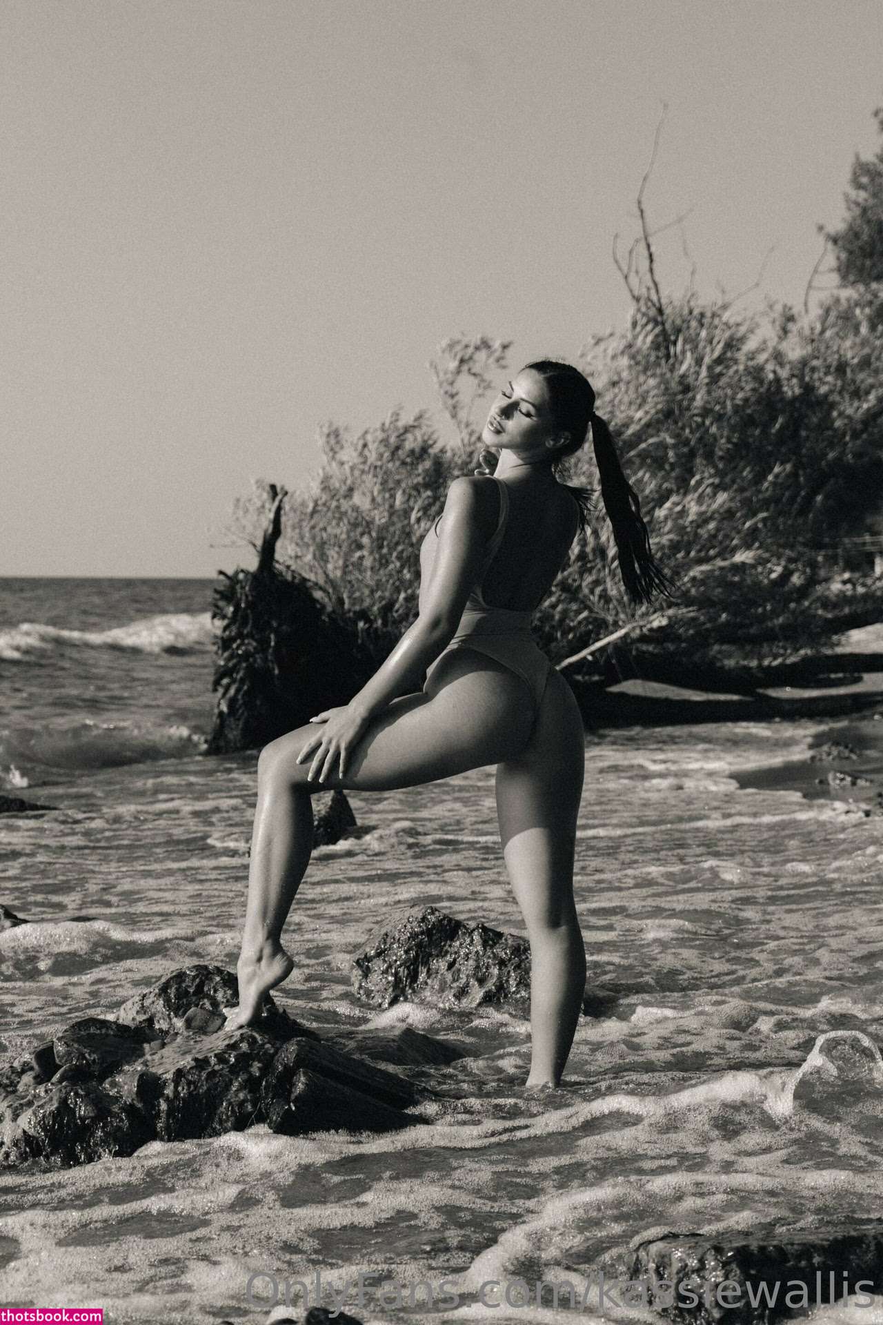 Kassie Wallis Photo #81