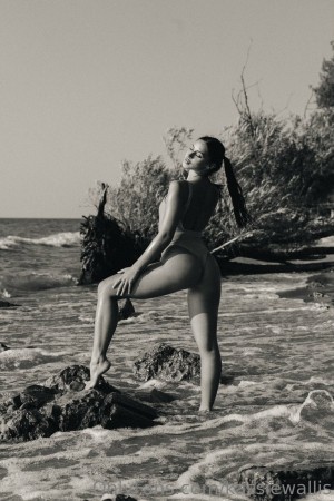 Kassie Wallis Photo #81