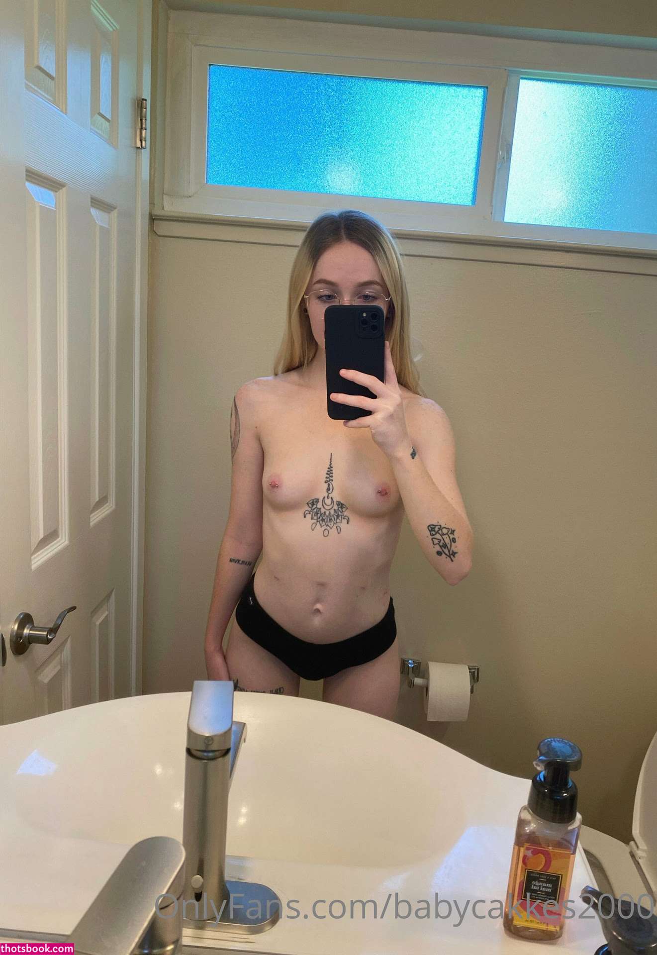 babycakkes2000 Photo #221