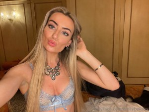 Emily Bellexx Photo #211