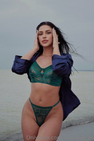 Kassie Wallis Photo #95