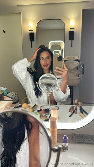 Kassie Wallis Photo #171