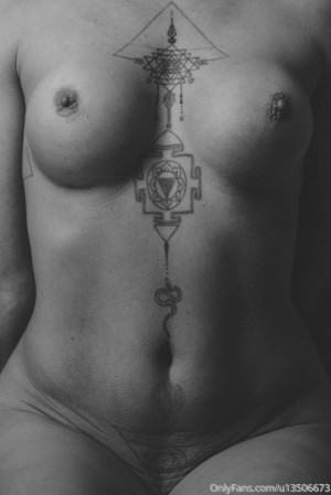 Roxysdream Photo #11